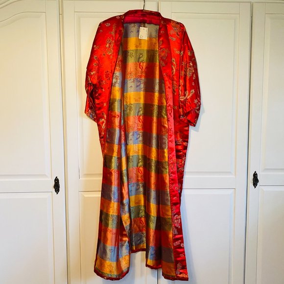 Vintage Red Dragon Robe - Picture 3 of 4